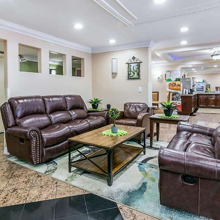 College Park Quality Inn & Suites Atlanta Airport South מראה חיצוני תמונה