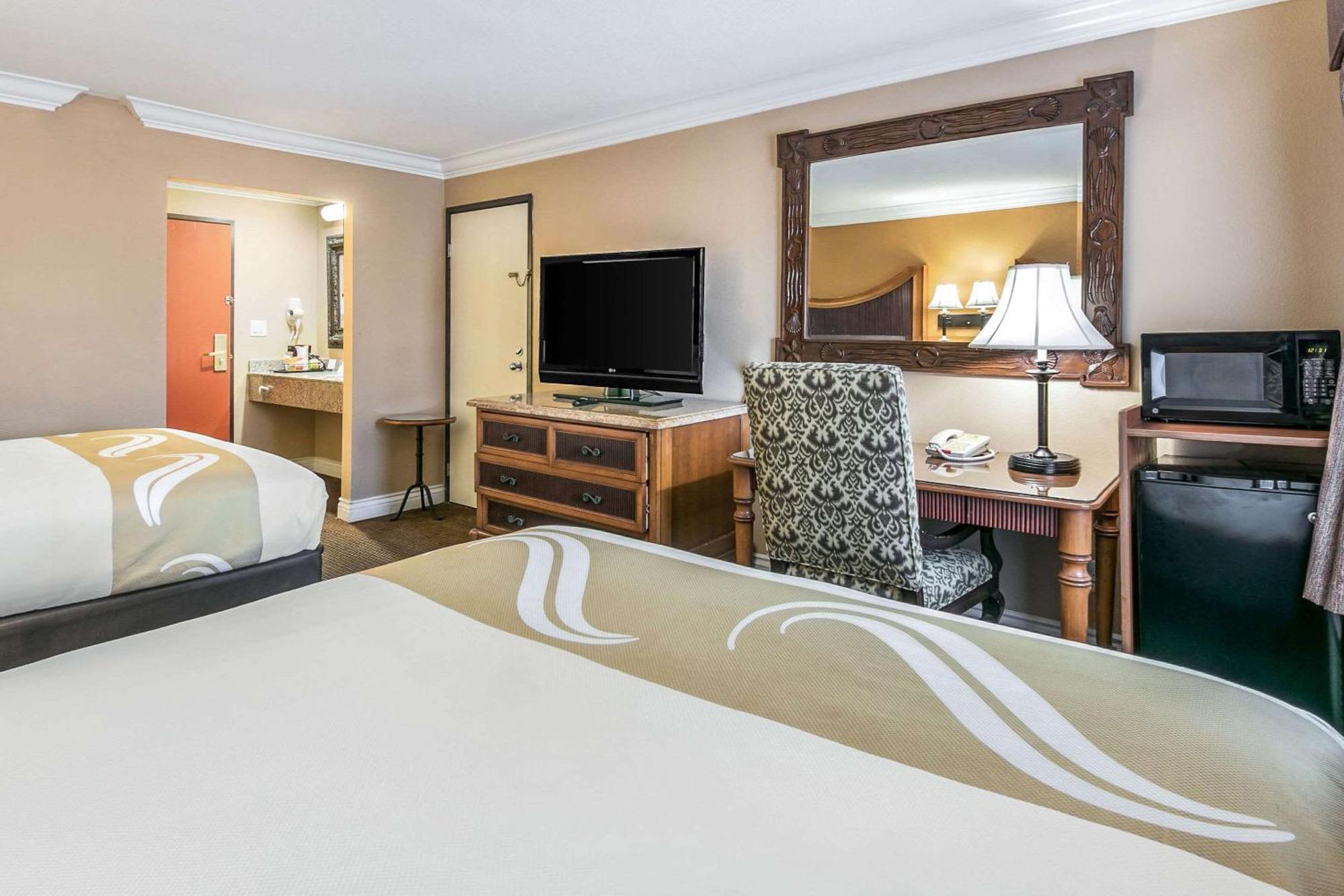 College Park Quality Inn & Suites Atlanta Airport South מראה חיצוני תמונה