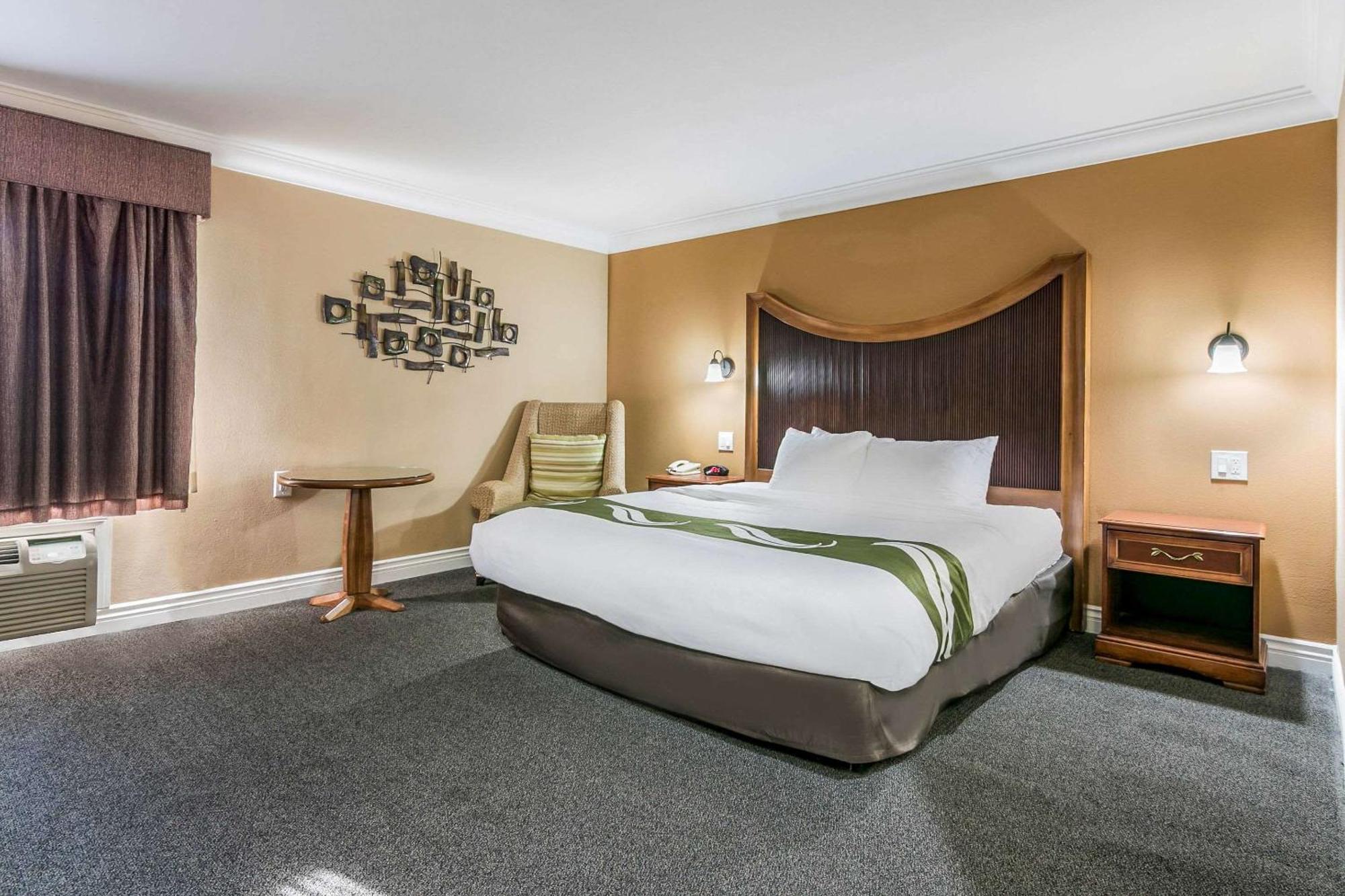 College Park Quality Inn & Suites Atlanta Airport South מראה חיצוני תמונה