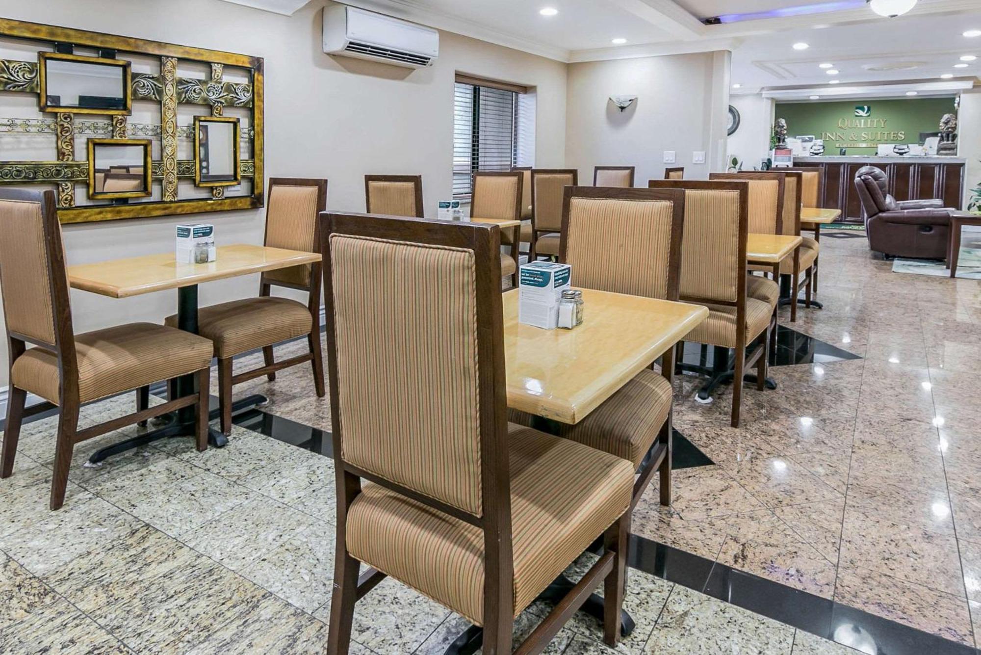 College Park Quality Inn & Suites Atlanta Airport South מראה חיצוני תמונה