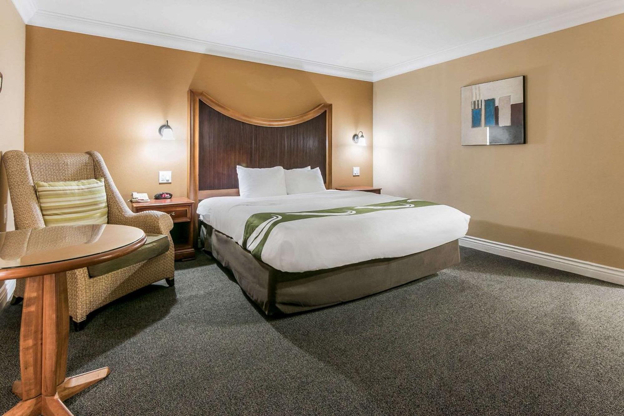 College Park Quality Inn & Suites Atlanta Airport South מראה חיצוני תמונה