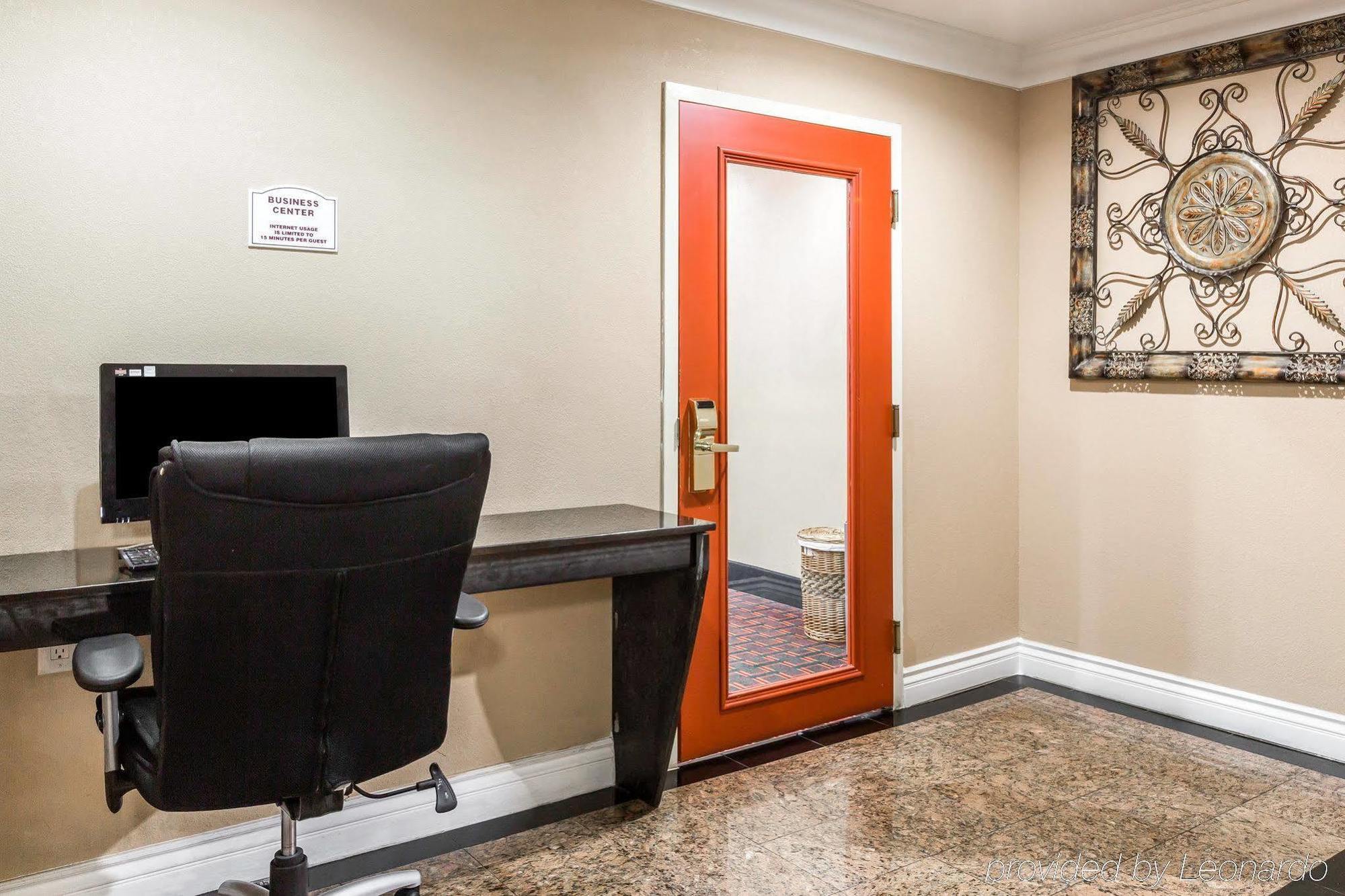 College Park Quality Inn & Suites Atlanta Airport South מראה חיצוני תמונה